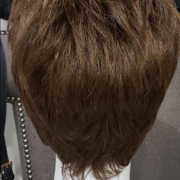 Pretty pixi short cut wig by hairdo - Picture 2 of 4